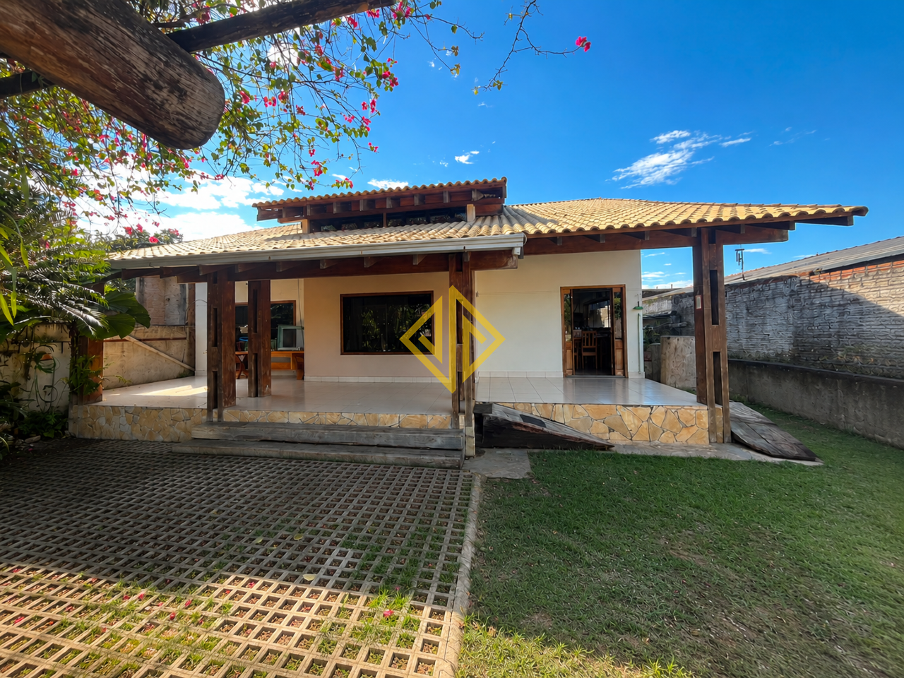 Casa, 3 quartos, 156 m² - Foto 1