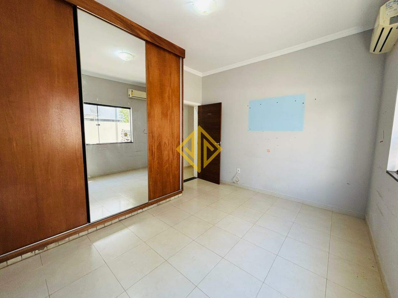 Casa, 3 quartos, 270 m² - Foto 11