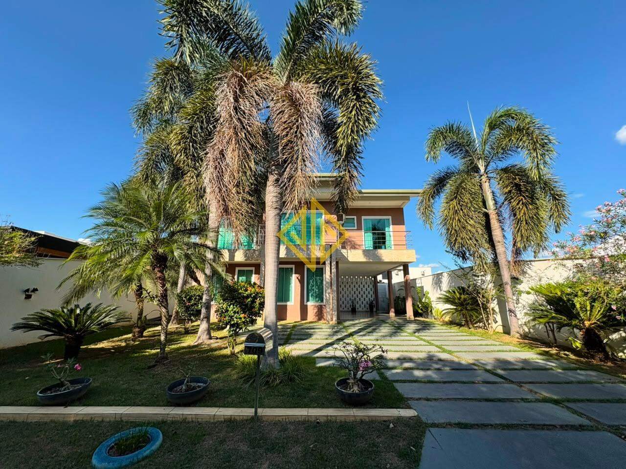 Casa, 4 quartos, 317 m² - Foto 1