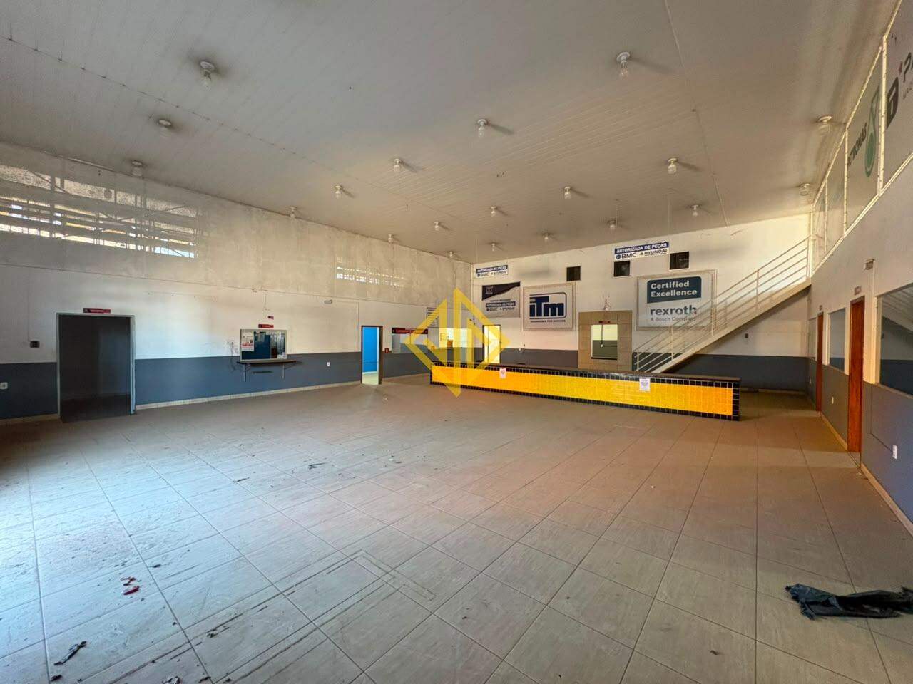 Depósito-Galpão, 1050 m² - Foto 2