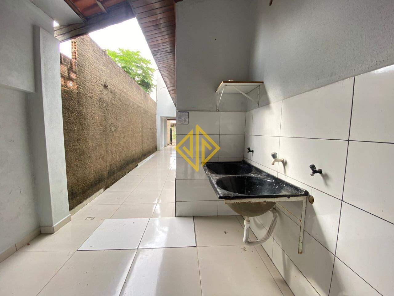 Casa para alugar com 2 quartos, 55m² - Foto 10