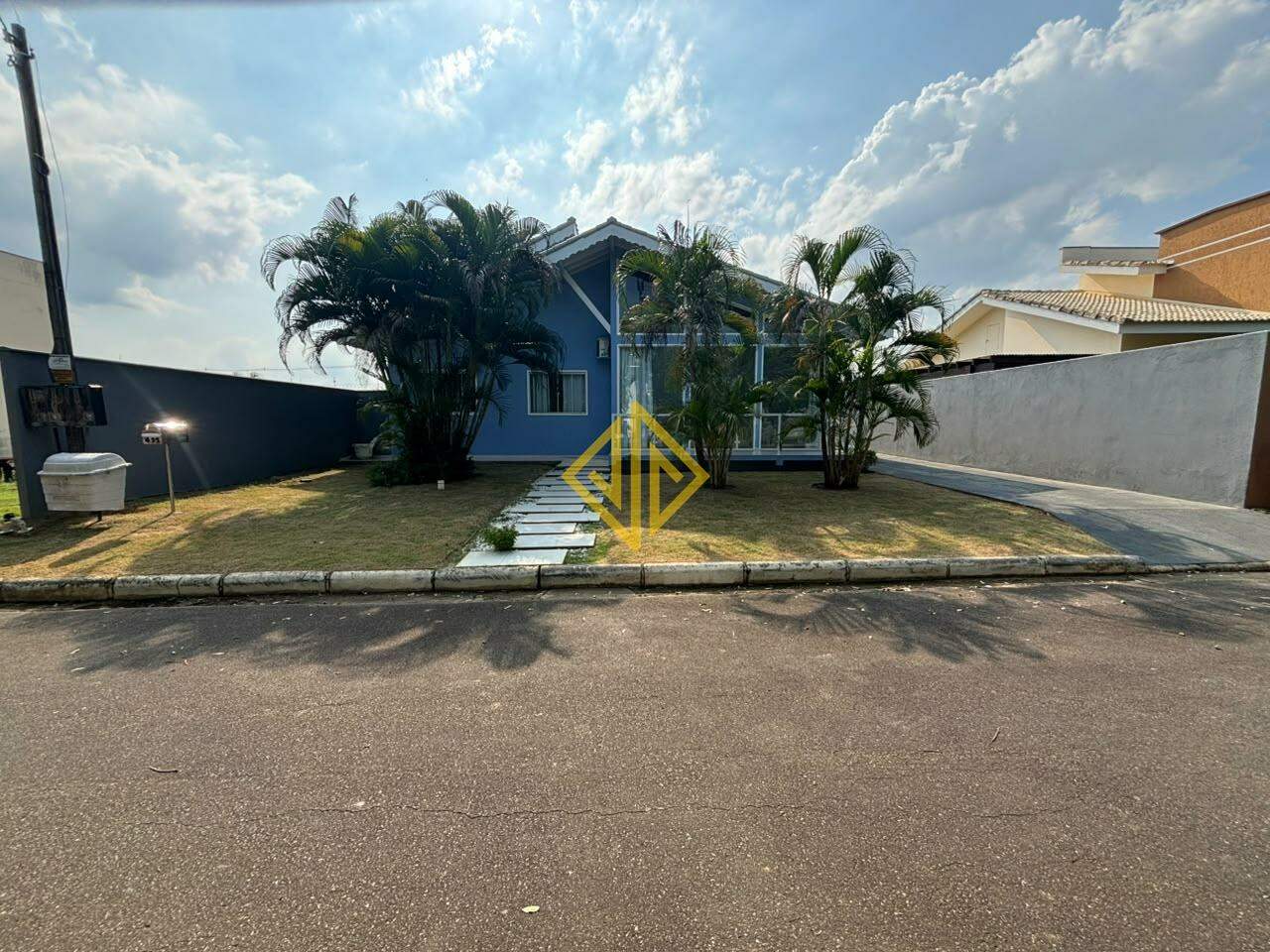 Casa, 3 quartos, 190 m² - Foto 1
