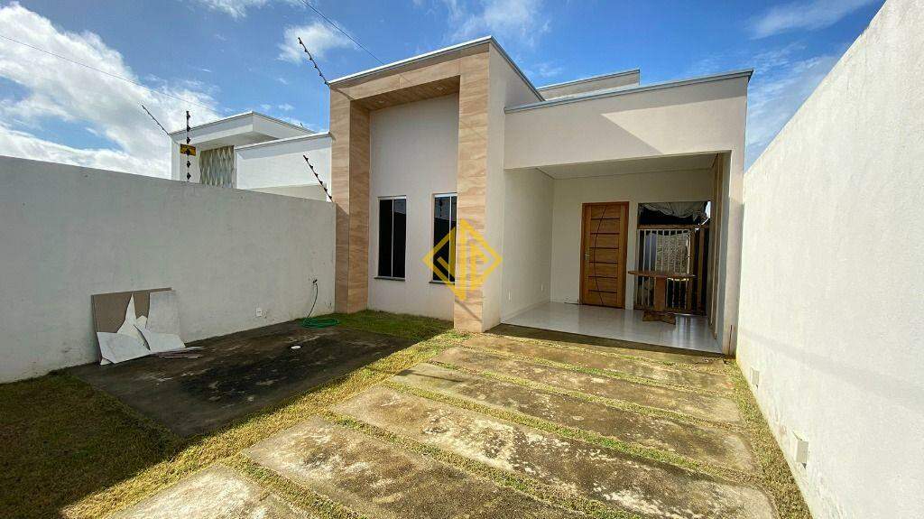 Casa à venda com 2 quartos, 66m² - Foto 1