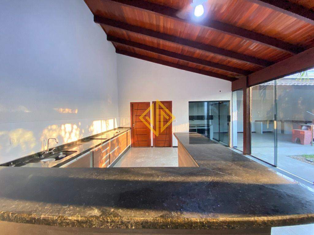 Casa à venda com 3 quartos, 189m² - Foto 14