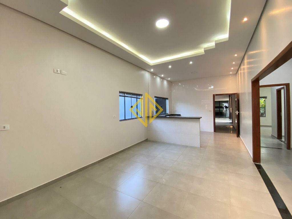 Casa à venda com 3 quartos, 189m² - Foto 2