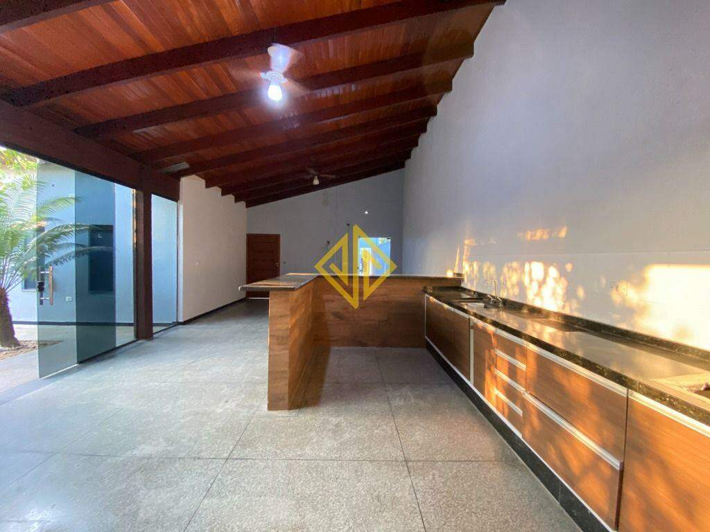 Casa à venda com 3 quartos, 189m² - Foto 15