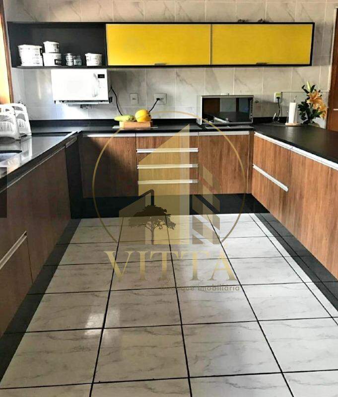 Casa à venda no Parque dos Resedás: 