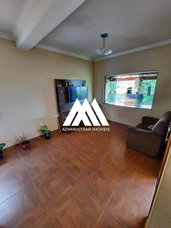 Casa à venda no Vale das Aroeiras: 
