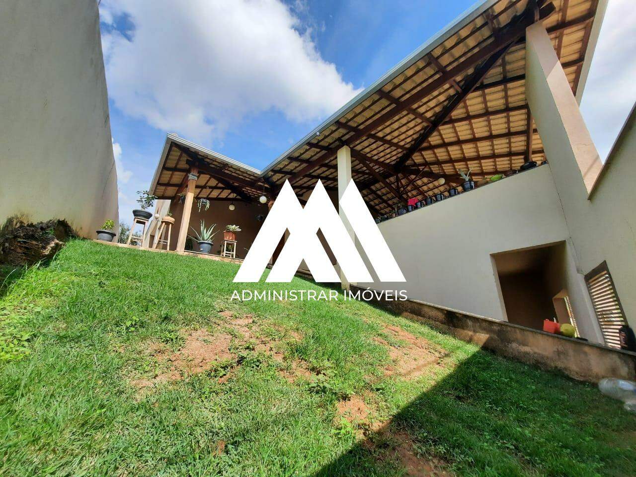 Casa à venda no Vale das Aroeiras: 