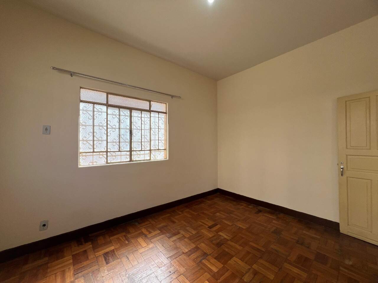 Casa para aluguel no Centro: 