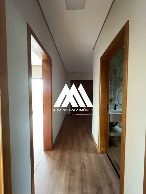 Casa à venda no Conjunto Habitacional Jadir Marinho: 