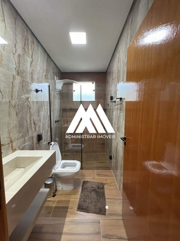 Casa à venda no Conjunto Habitacional Jadir Marinho: 