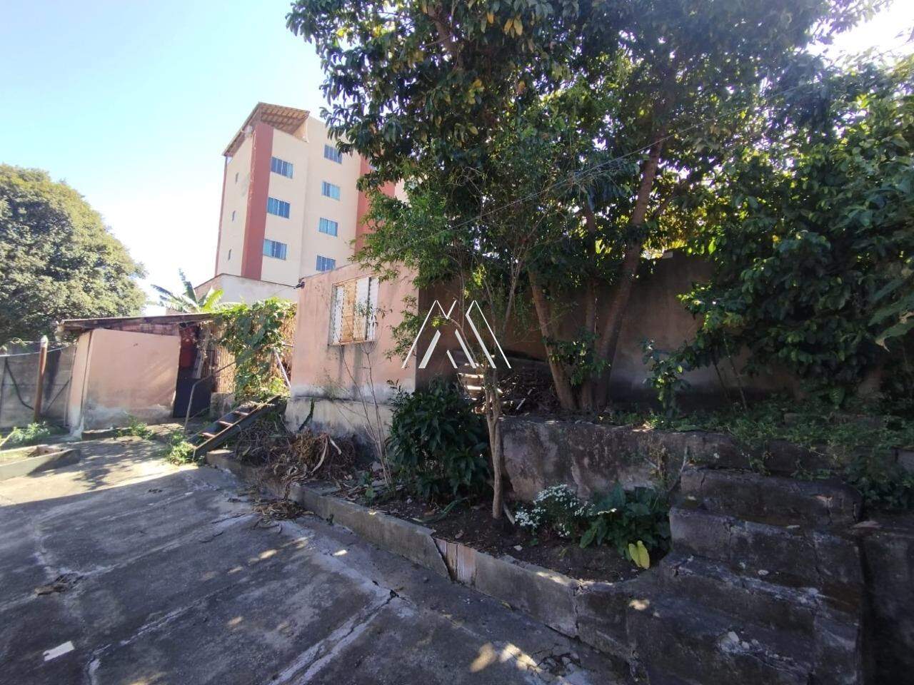 Casa à venda no Parque Jardim: 