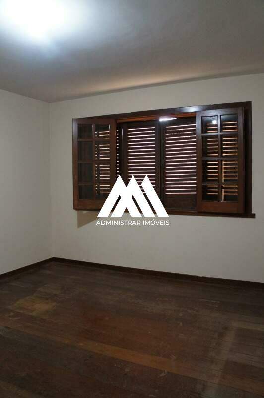 Casa à venda no Cerqueira Lima: 
