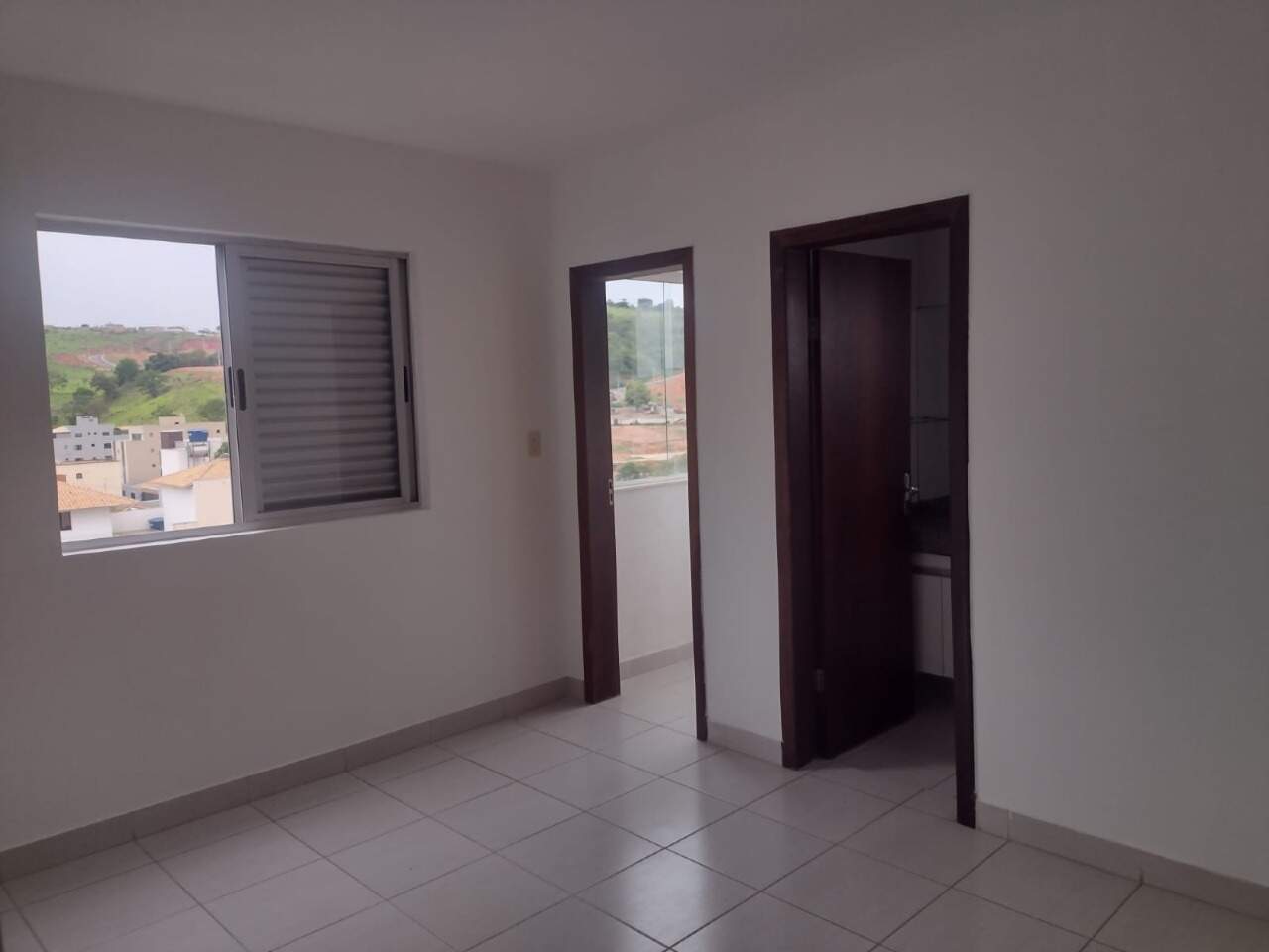Apartamento para aluguel no Residencial Morro do Sol: 