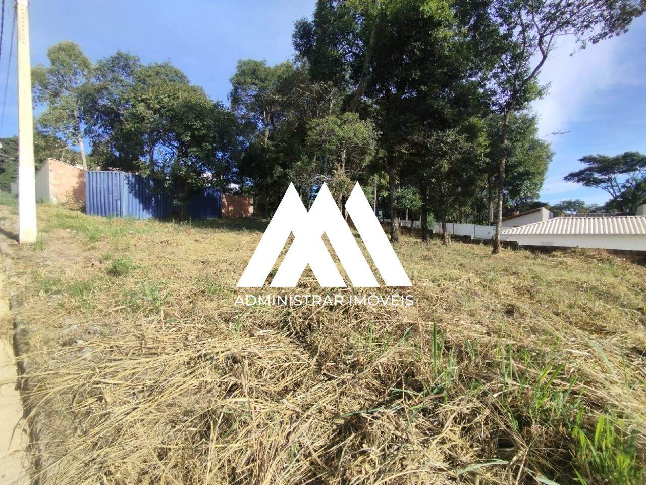 Lote em condomínio à venda no Condomínio Recanto dos Pássaros: 