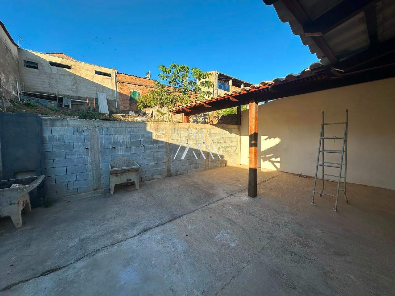 Casa para aluguel no Nogueira Machado: 
