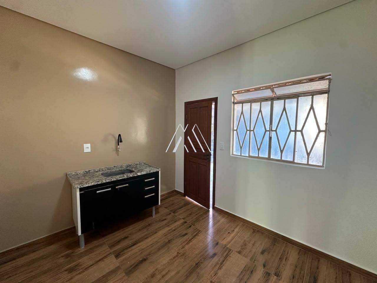 Casa para aluguel no Nogueira Machado: 