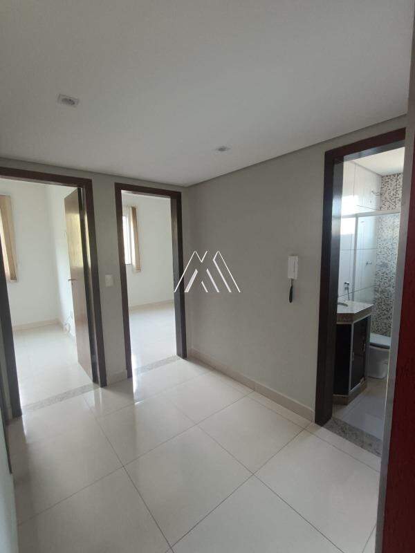 Apartamento à venda no Olímpio Moreira: 
