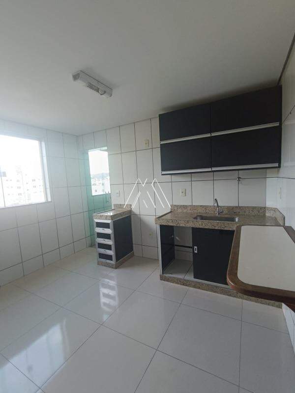 Apartamento à venda no Olímpio Moreira: 