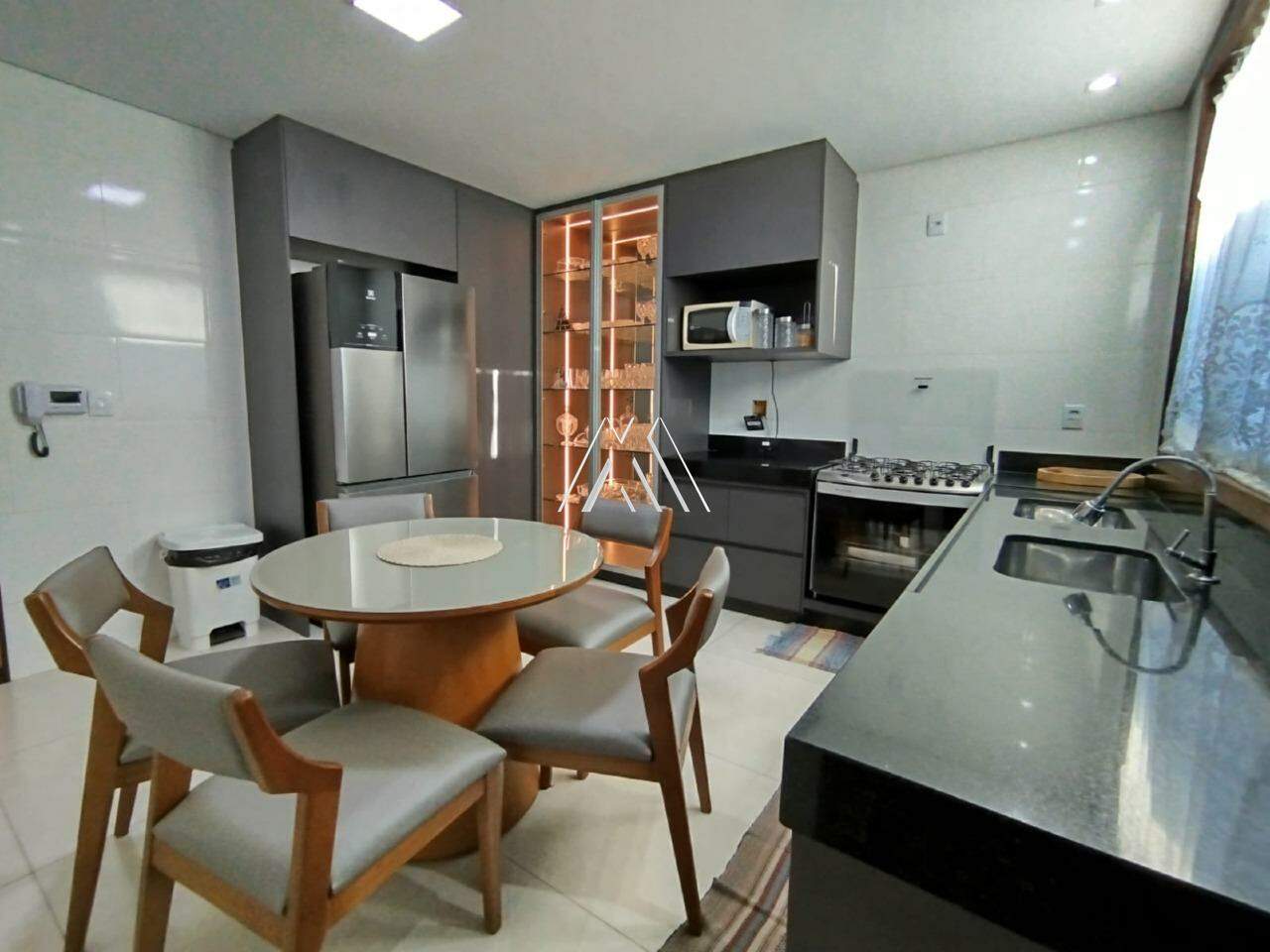 Casa à venda no Centenário: 