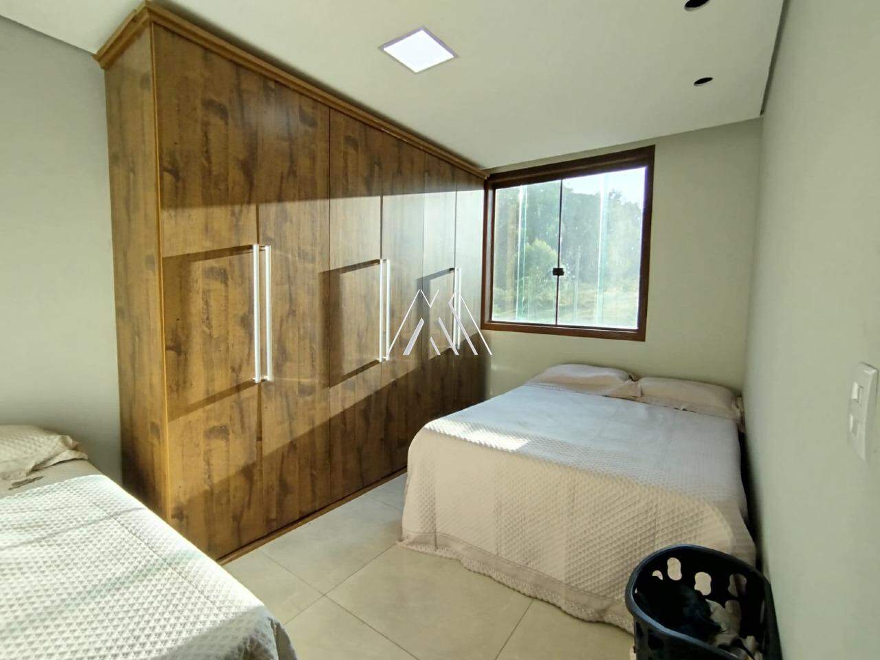 Casa à venda no Centenário: 