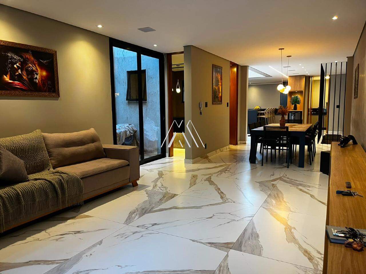 Casa à venda no Centenário: 