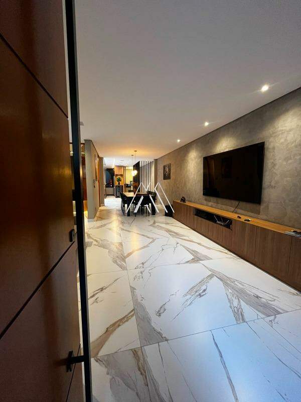 Casa à venda no Centenário: 