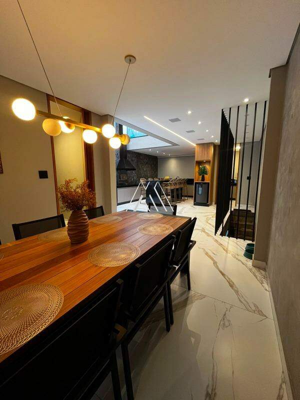 Casa à venda no Centenário: 