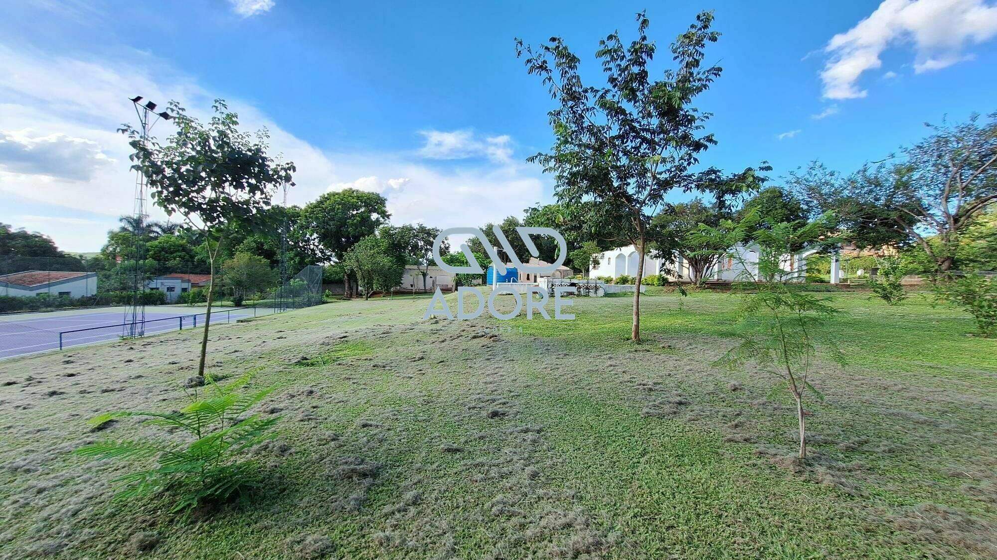 Terreno à venda no Condomínio Fechado Piccolo Paese: 