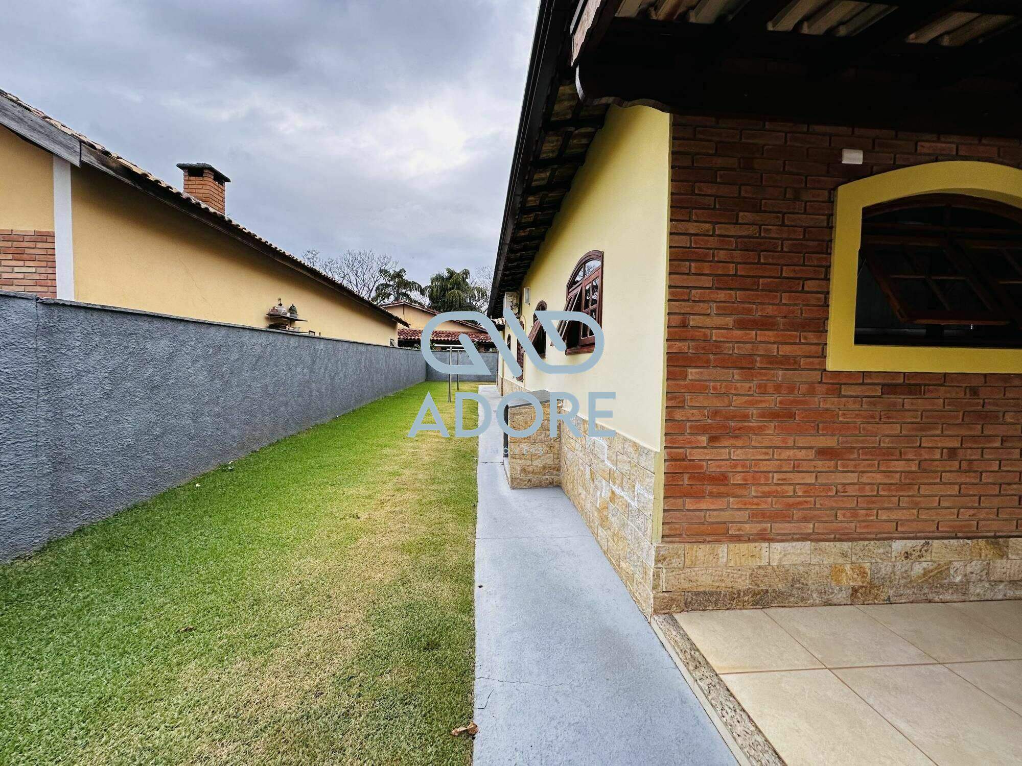 Casa de Condomínio à venda no Condomínio Fechado Village Haras São Luiz: