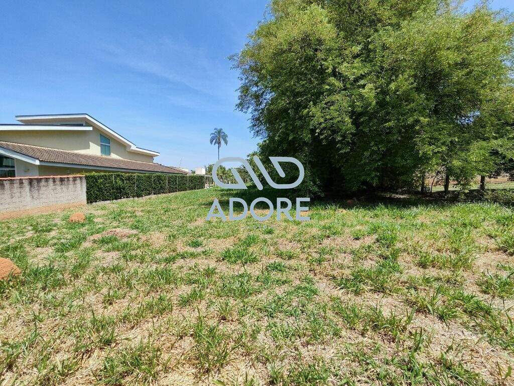 Terreno à venda no Condomínio Zuleika Jabour: 