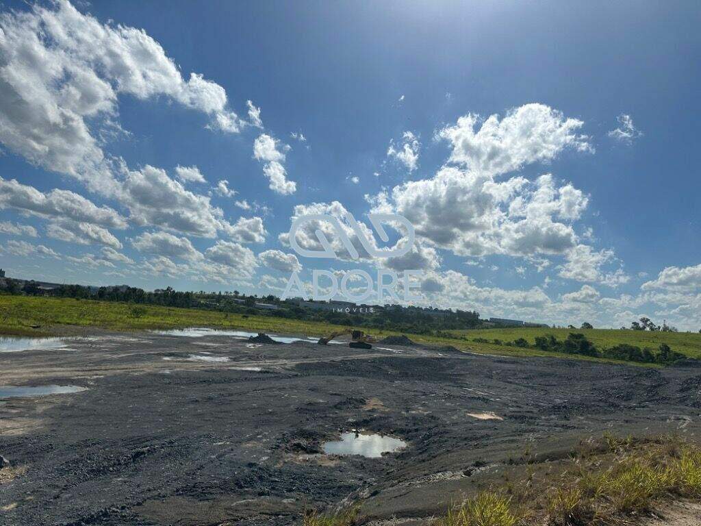 Área Rural à venda no Distrito Industrial II: 