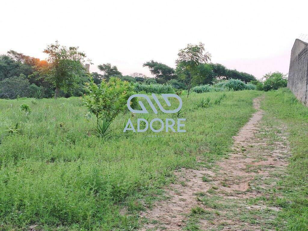 Área à venda no Jardim Celani: 