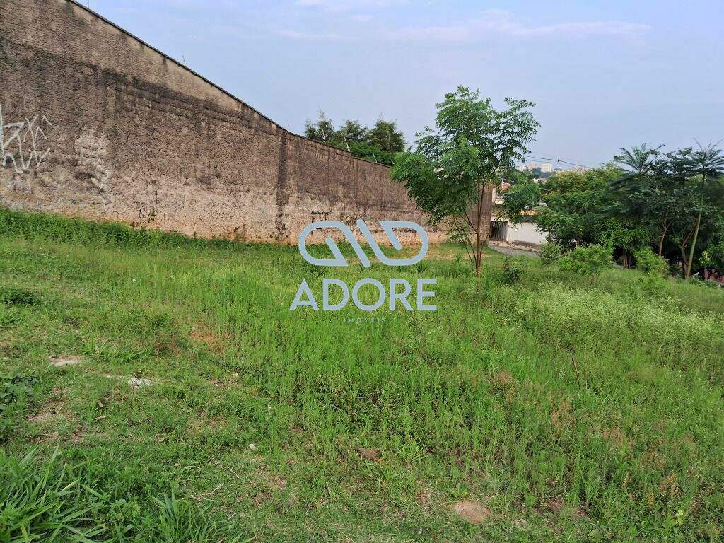 Área à venda no Jardim Celani: 