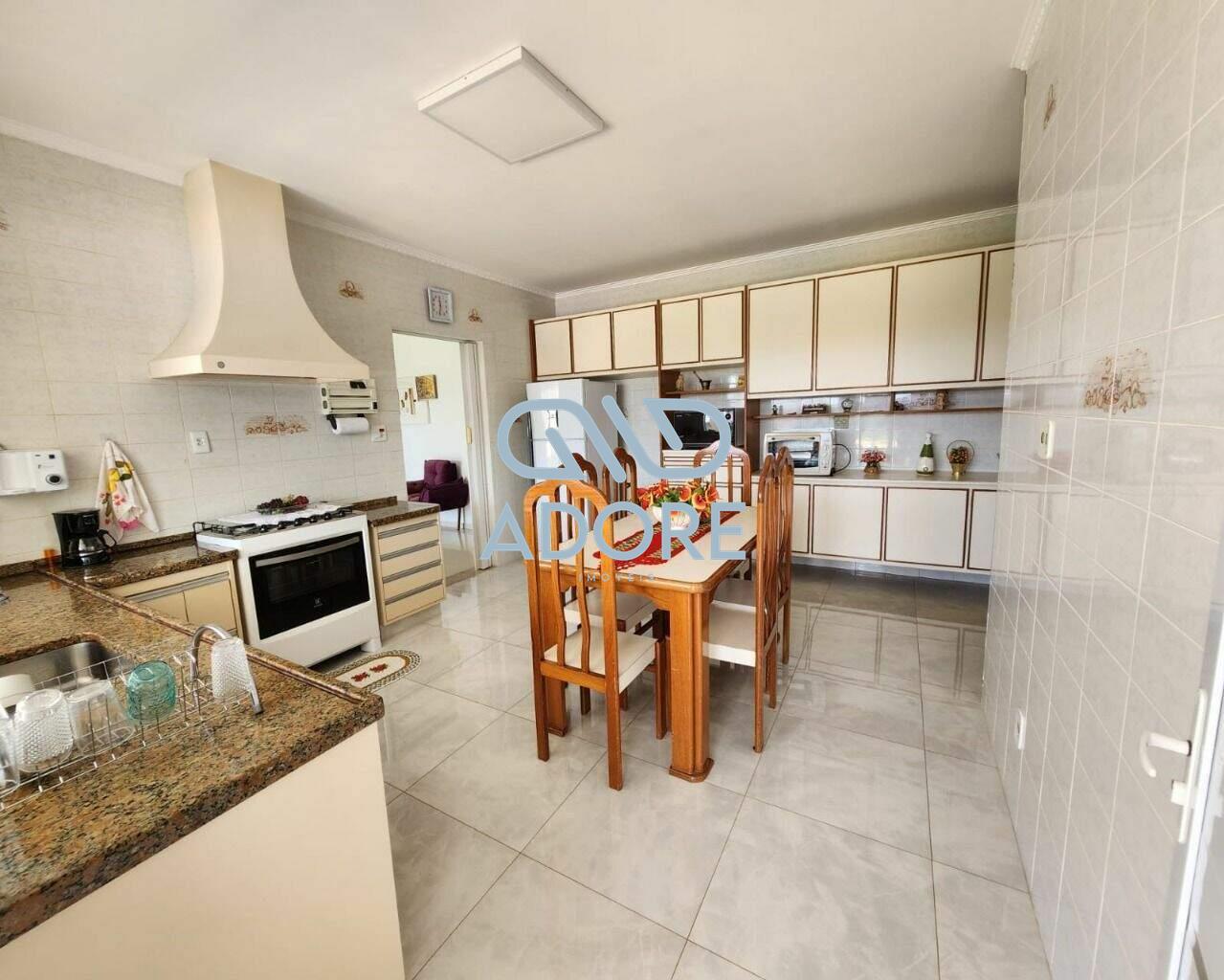 Casa de Condomínio à venda no Jardim das Nações: 