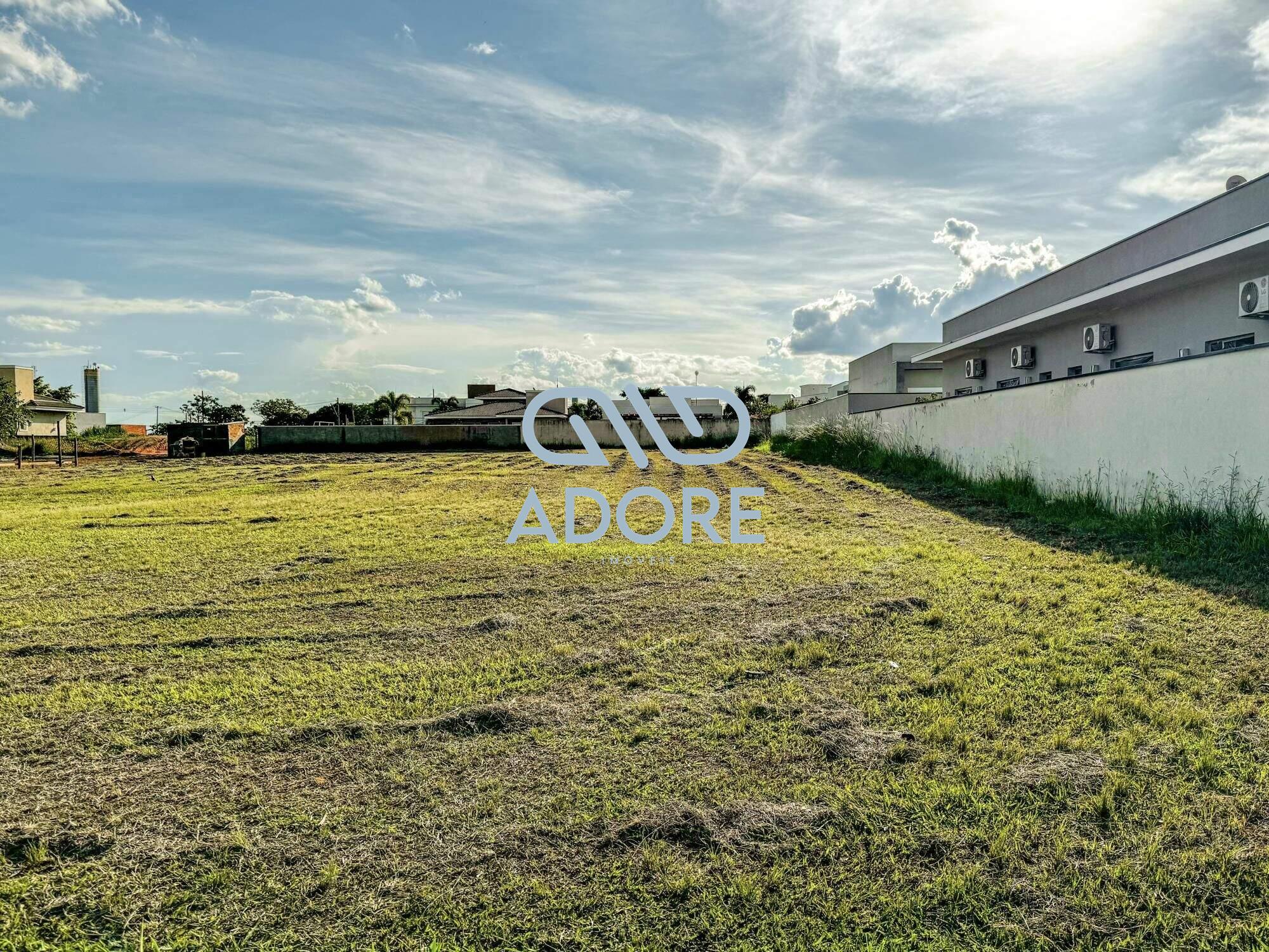 Terreno à venda no Condomínio Xapada Parque Ytu: 