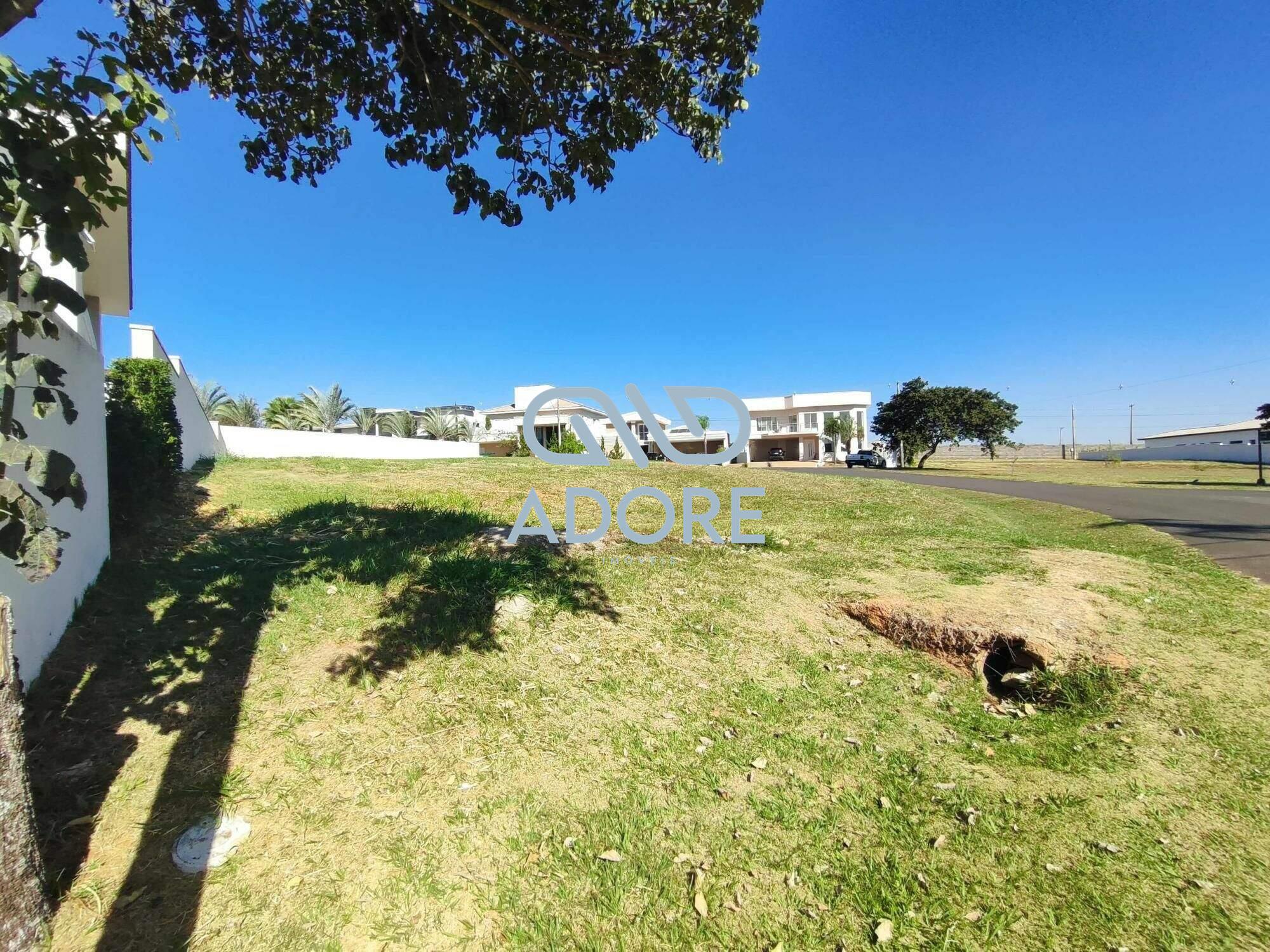 Terreno à venda no Condomínio Xapada Parque Ytu: 