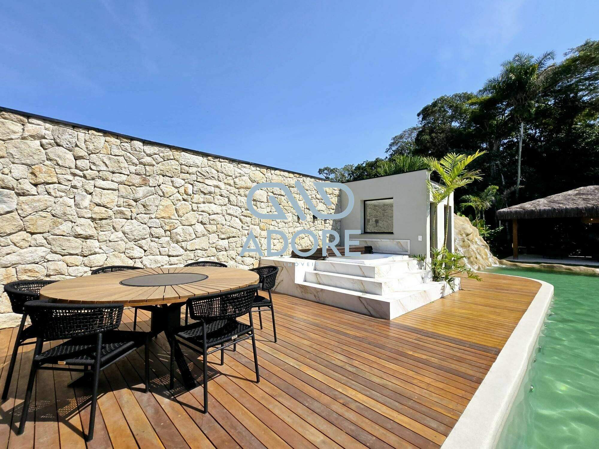 Casa de Condomínio à venda no Riviera de São Lourenço: 