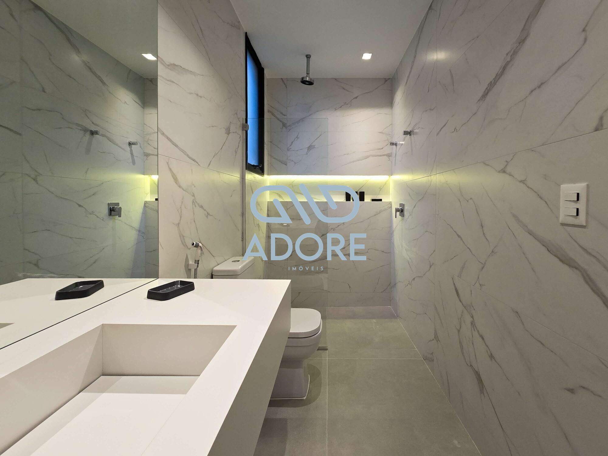 Casa de Condomínio à venda no Riviera de São Lourenço: 