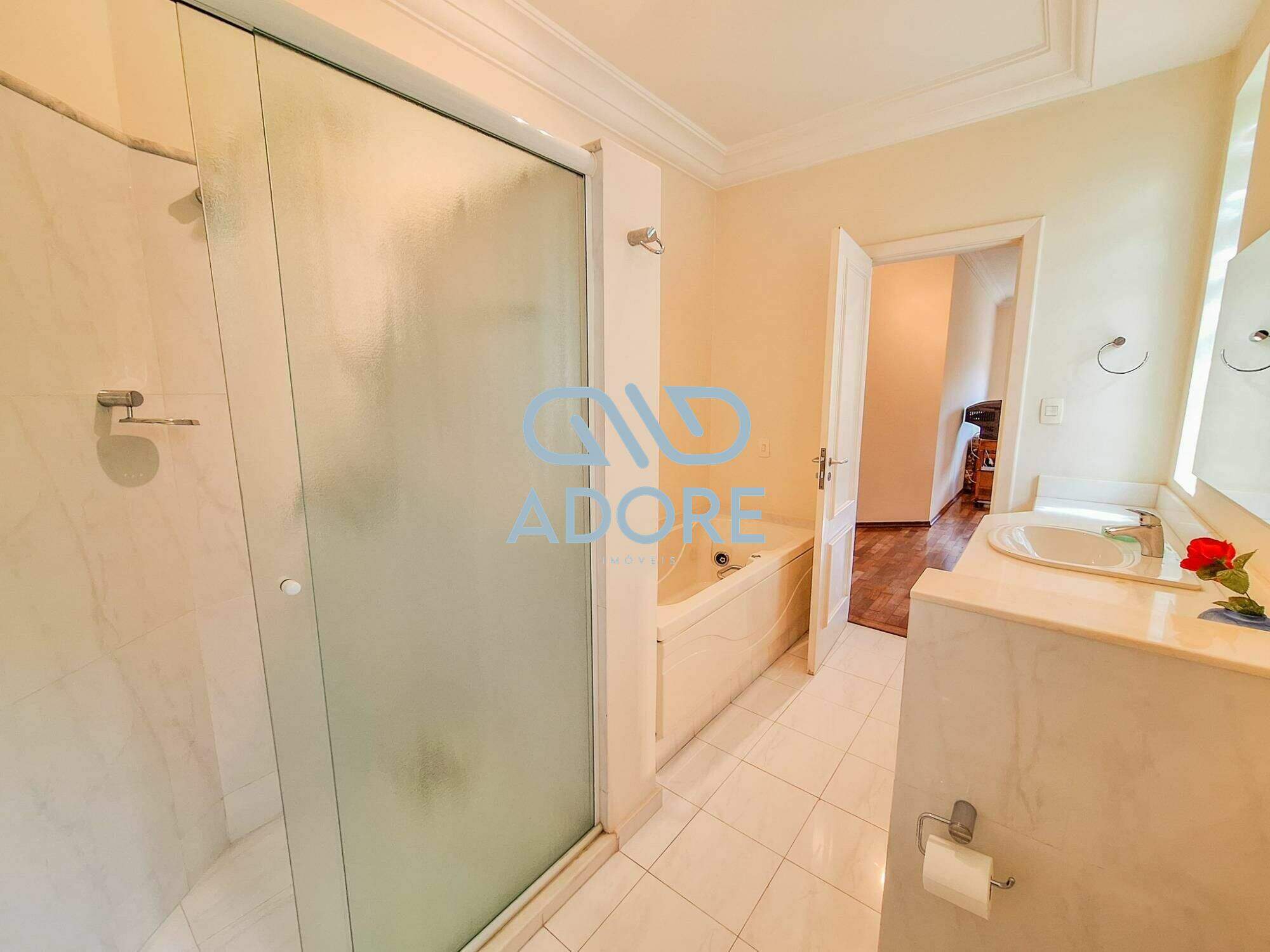 Casa de Condomínio à venda no Condomínio Theodora : 