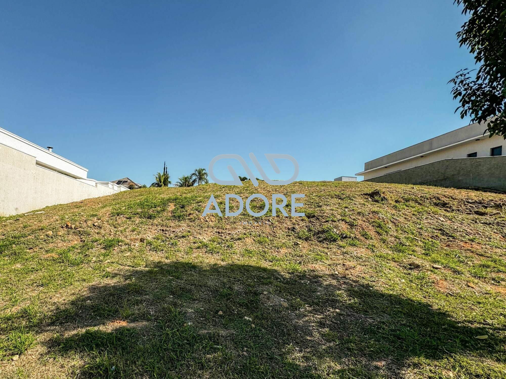 Terreno à venda no Condomínio Theodora : 