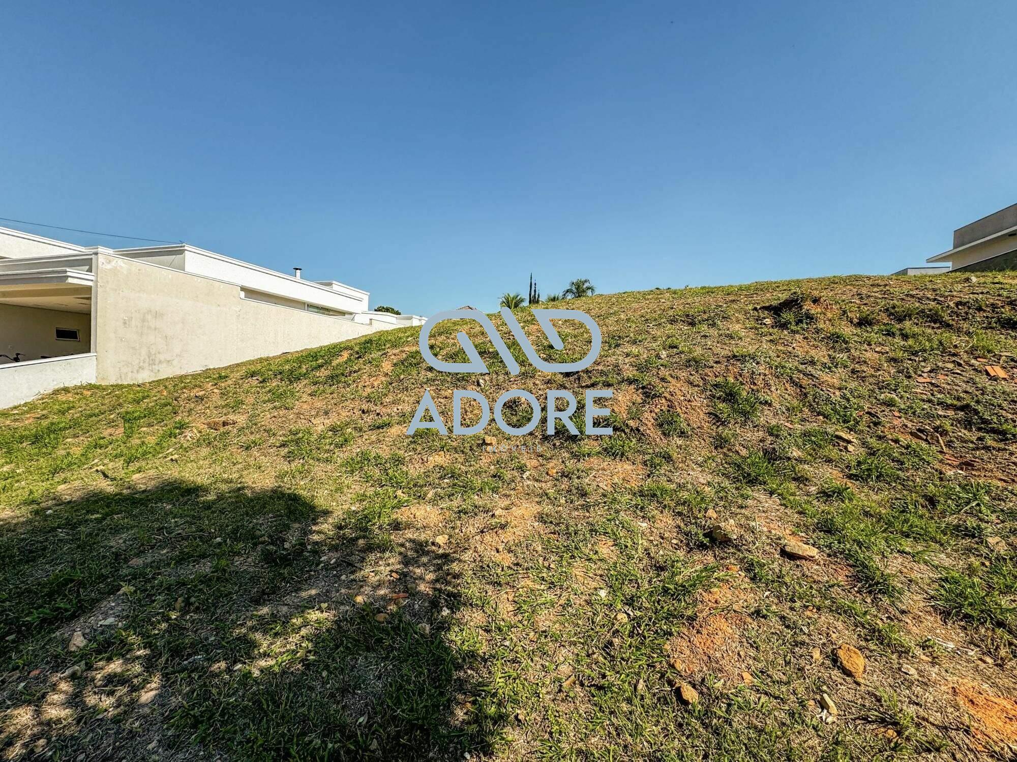 Terreno à venda no Condomínio Theodora : 