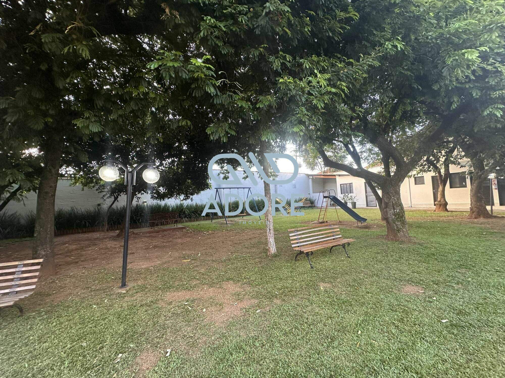 Casa de Condomínio à venda no Jardim Planalto: 