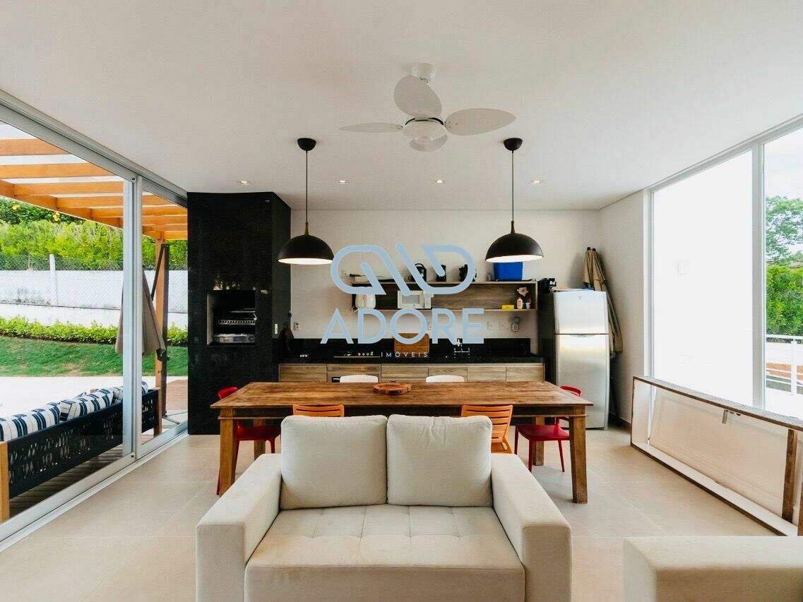 Casa de Condomínio à venda no Parque Village Castelo: