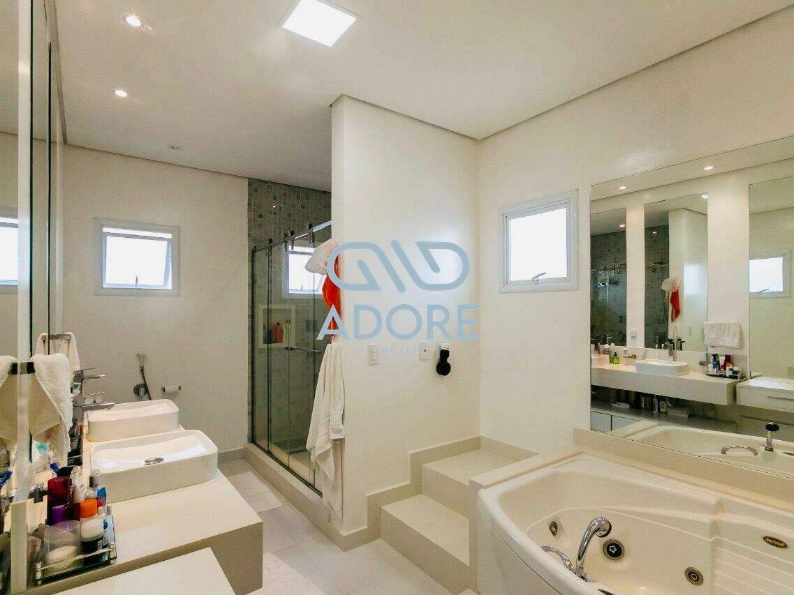 Casa de Condomínio à venda no Parque Village Castelo: