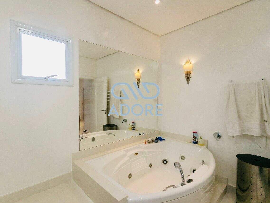 Casa de Condomínio à venda no Parque Village Castelo: