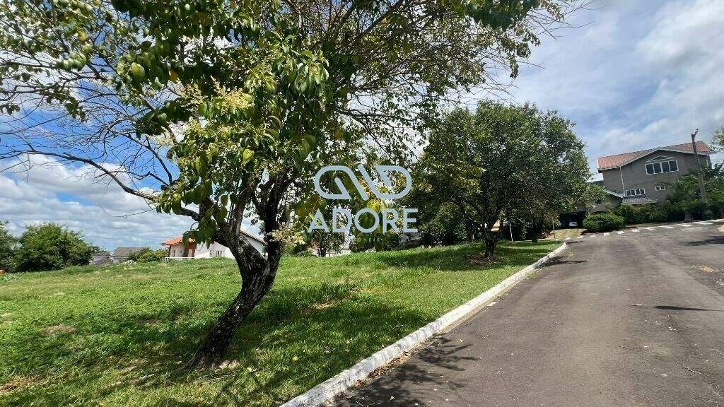 Terreno à venda no Parque Village Castelo: 
