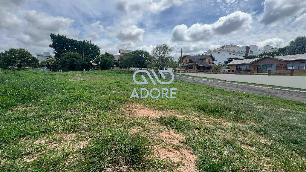 Terreno à venda no Parque Village Castelo: 