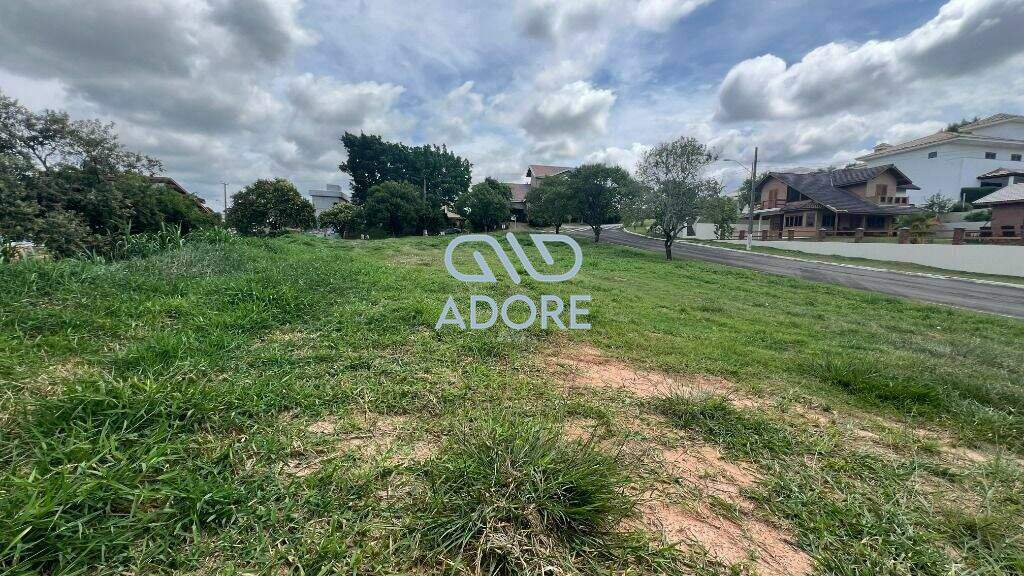Terreno à venda no Parque Village Castelo: 